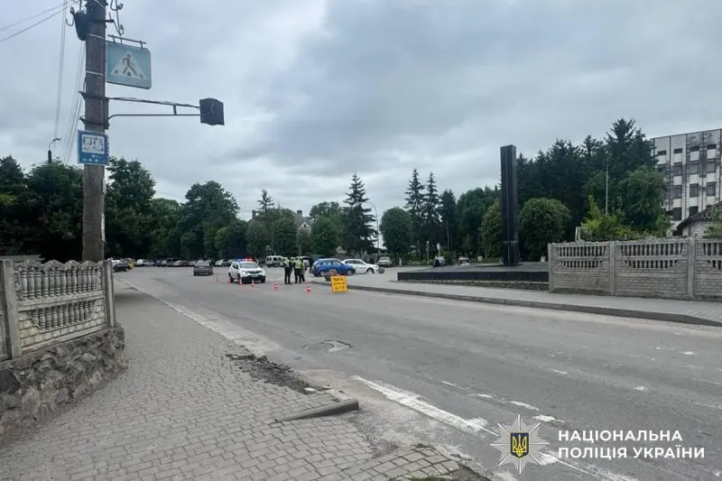 На Вінниччині встановлюють обставини ДТП, внаслідок якої постраждала 11-річна дівчинка