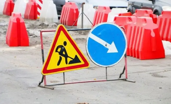 У Чернівцях перекриють рух транспорту на ділянці вулиці Жуковського: до коли?