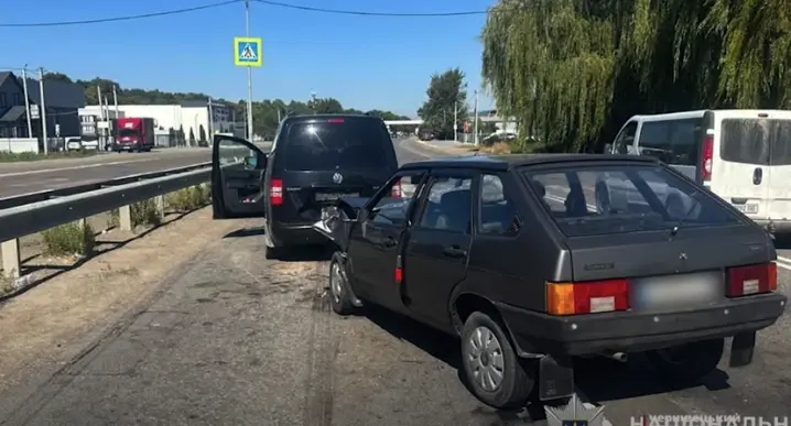 Двоє неповнолітніх мотоциклістів спричинили аварію на Буковині