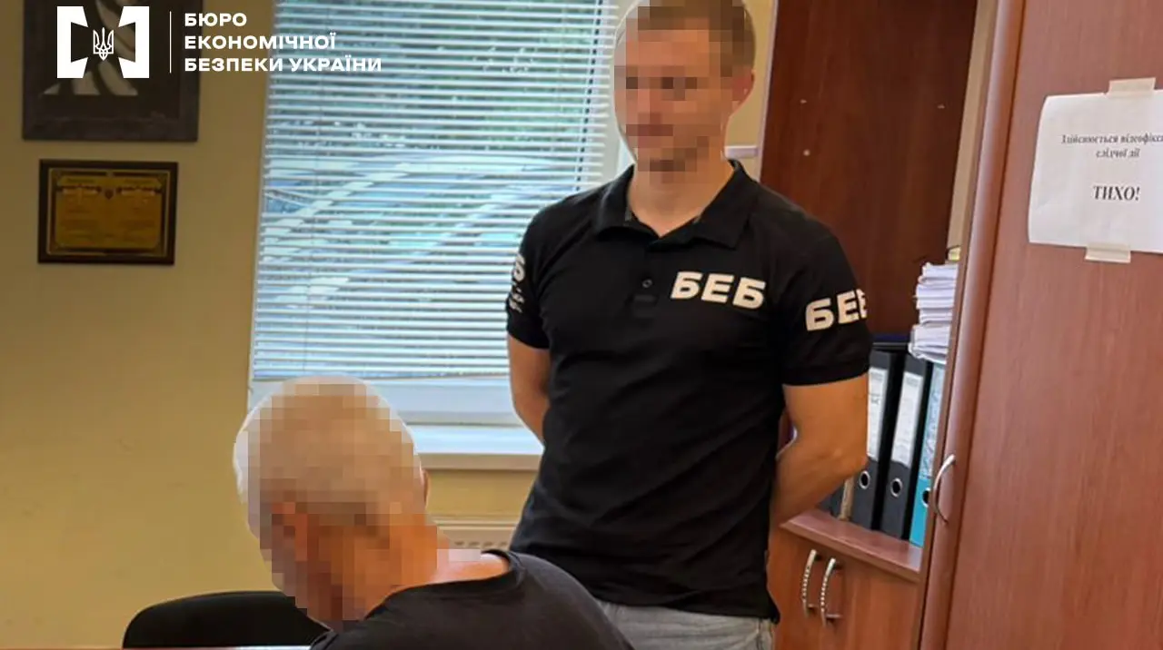 Депутата із Закарпаття підозрюють в незаконній торгівлі електронними сигаретами