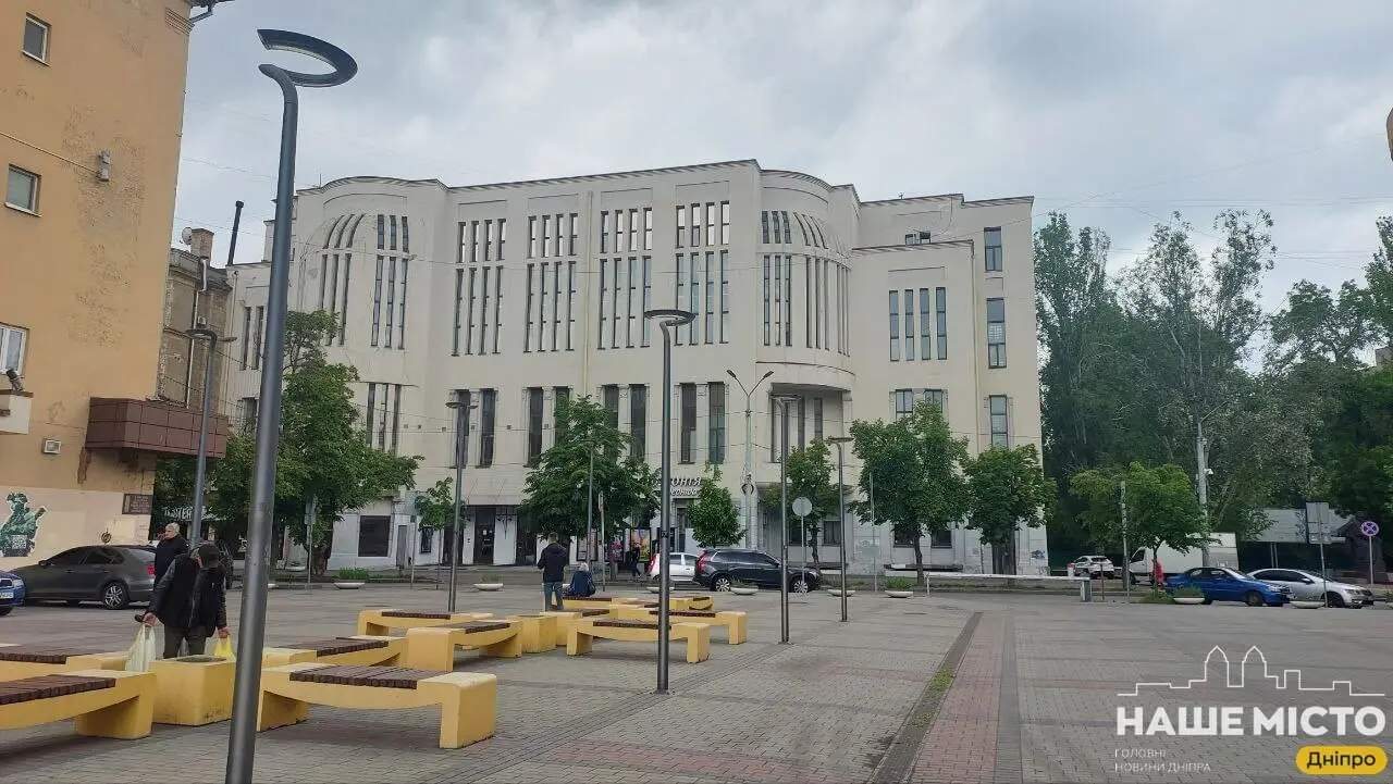 Чарівна арфа при свічках: у філармонії Дніпра відкривається камерний сезон