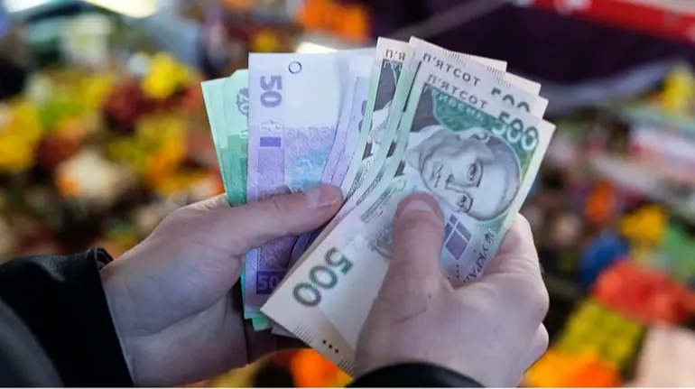 Високовідповідальних платників податків поменшало, але податків вони сплатили більше