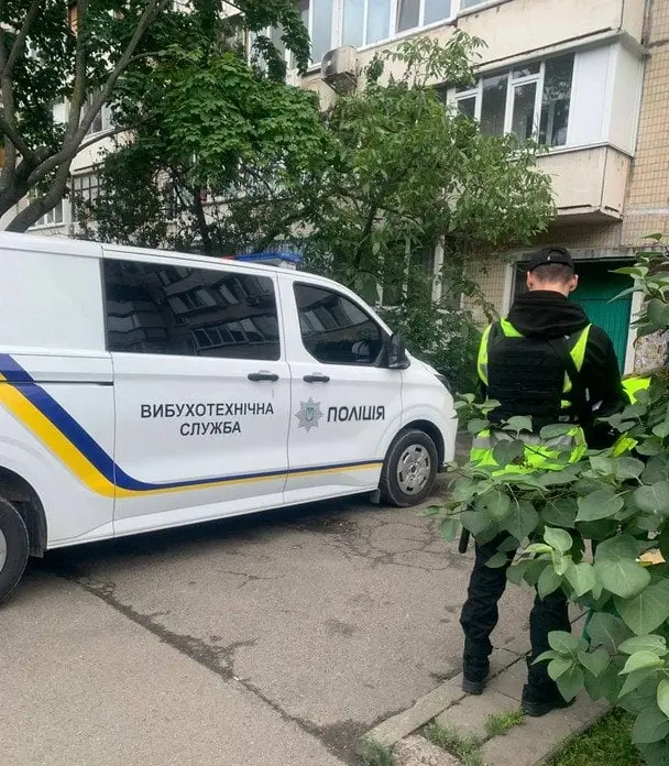 Біля житлового будинку на Оболоні в Києві пролунав вибух: що відомо