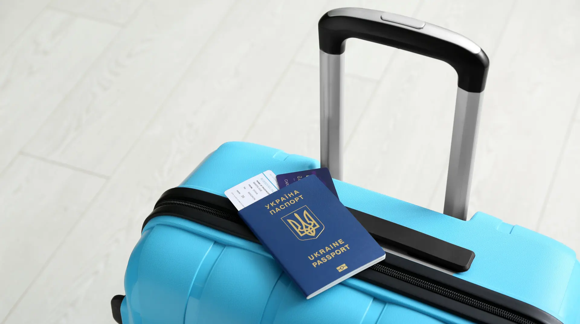 11% українців хочуть переїхати за кордон: найбільше охочих серед бідних і молоді