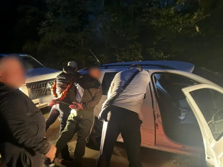 На Буковині поблизу кордону затримали ще чотирьох втікачів