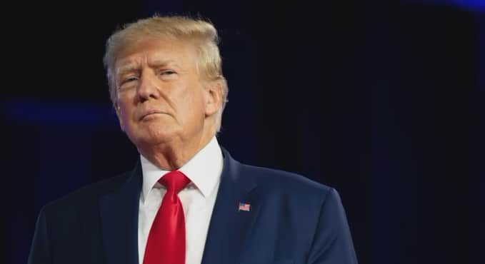Трамп знову звинуватив Росію у крадіжці технологій гіперзвукових ракет