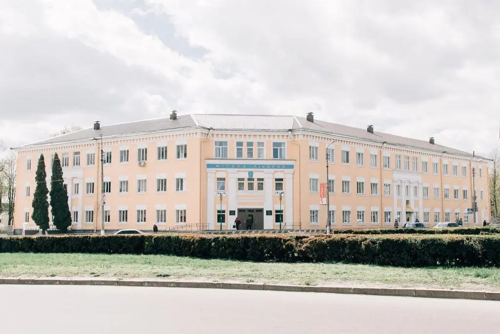 У Білоцерківській міській лікарні встановлюватимуть новий ліфт