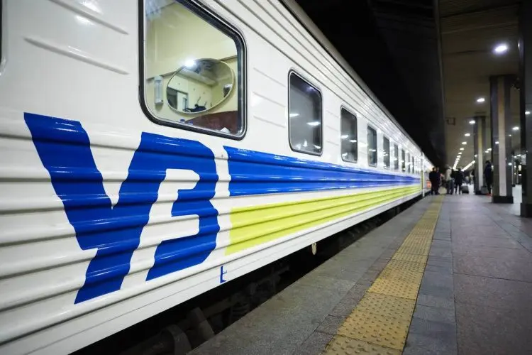 “Укрзалізниця” призначила додатковий поїзд Київ – Ужгород