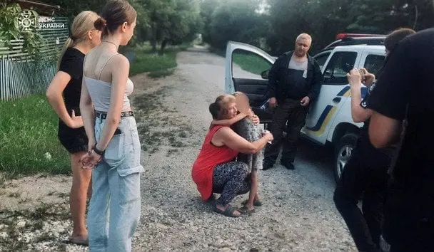 Збирав гриби і зник: на Вінниччині працівники ДСНС та поліцейські врятували дитину