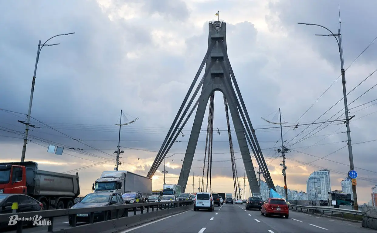 На мосту через Десенку відкриють реверсивний рух