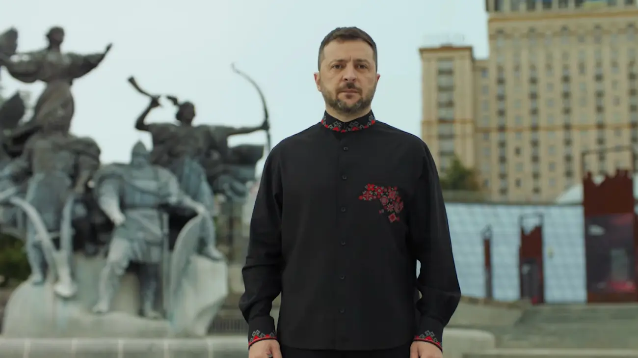 "І через сто років тут стоятимуть наші нащадки": Зеленський з Майдану звернувся до українців