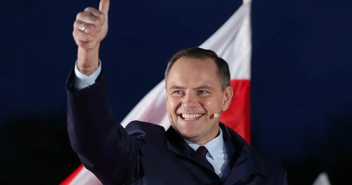 Вибори у Польщі: підраховано 97% дільниць, Навроцький зберігає лідерство 