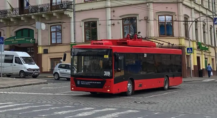У Чернівцях деякі тролейбуси та маршрутки курсуватимуть за зміненими маршрутами