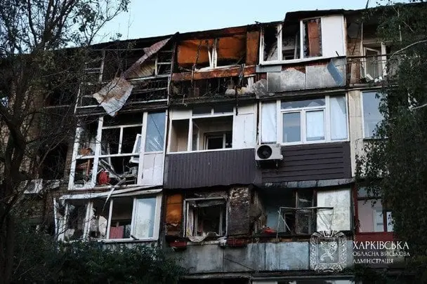 Наслідки удару ворожих дронів по Харкову: двоє загиблих понад 50 поранених, серед них діти — фото