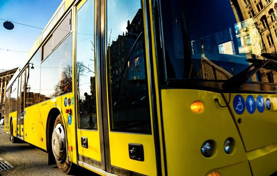 У Києві на п’ять днів відмінили зупинку автобусів на Бесарабській площі