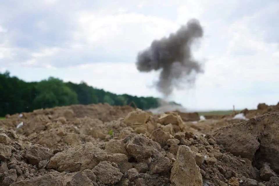 Дарницька РДА попередила мешканців про можливі вибухи сьогодні, 23 вересня