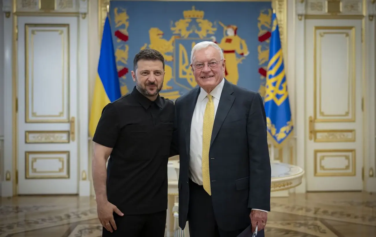 Кияни можуть виспатися: Зеленський жартома порівняв Келлога з ППО і пропонує громадянство