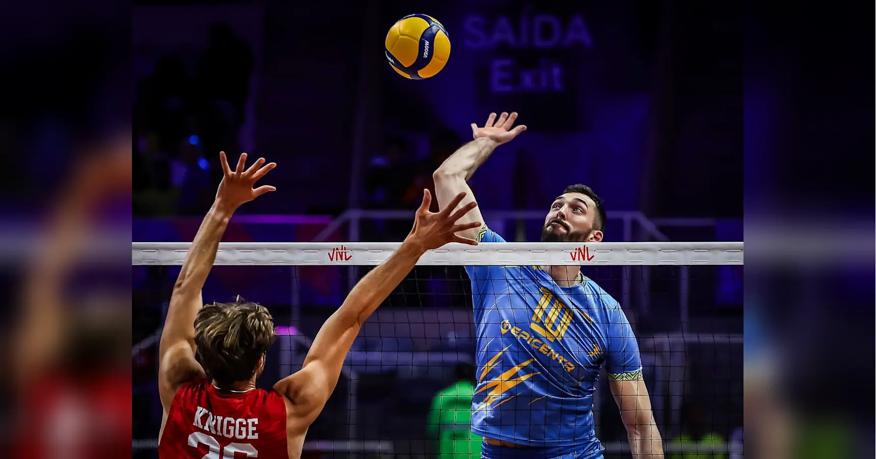 Україна провалила стартову зустріч на чемпіонаті з волейболу на Філіппінах: відеоогляд матчу
