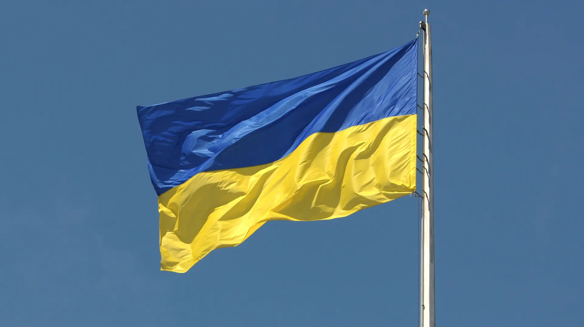У Киргизстані поліція катувала місцевого, ймовірно, через значок з українським прапором на рюкзаку