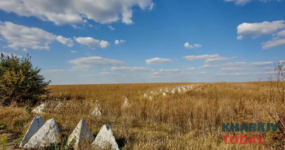 У Міноборони визнали, що "зуби дракона" для фортифікацій на Харківщині були неякісними і почали розслідування 
