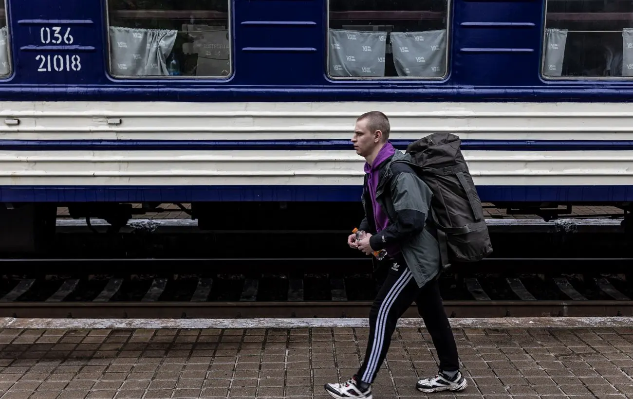 УЗ відновила рух потягів до Слов'янська після обстрілу, але вони ходять з затримками