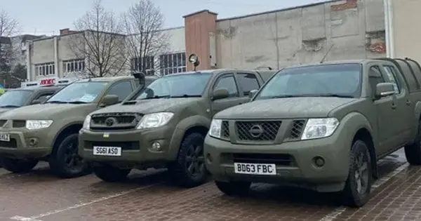 Співзасновника благодійної організації на Хмельниччині викрили на продажі гуманітарні авто