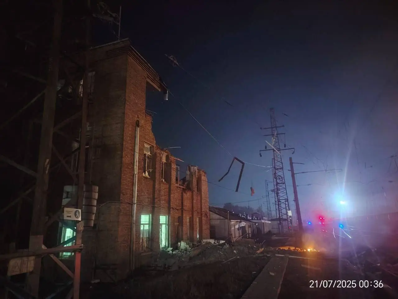 В Москве и Ростовской области заявили об атаке дронов. Повреждена ж/д станция – видео