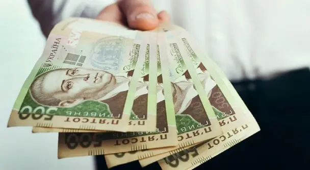 Вступна кампанія, виплати по-новому та техогляд: які зміни будуть в Україні від 1 липня