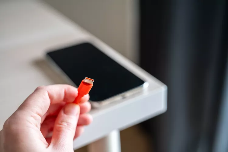 Фахівці розповіли, чи справді потрібно заряджати смартфон лише до 80%