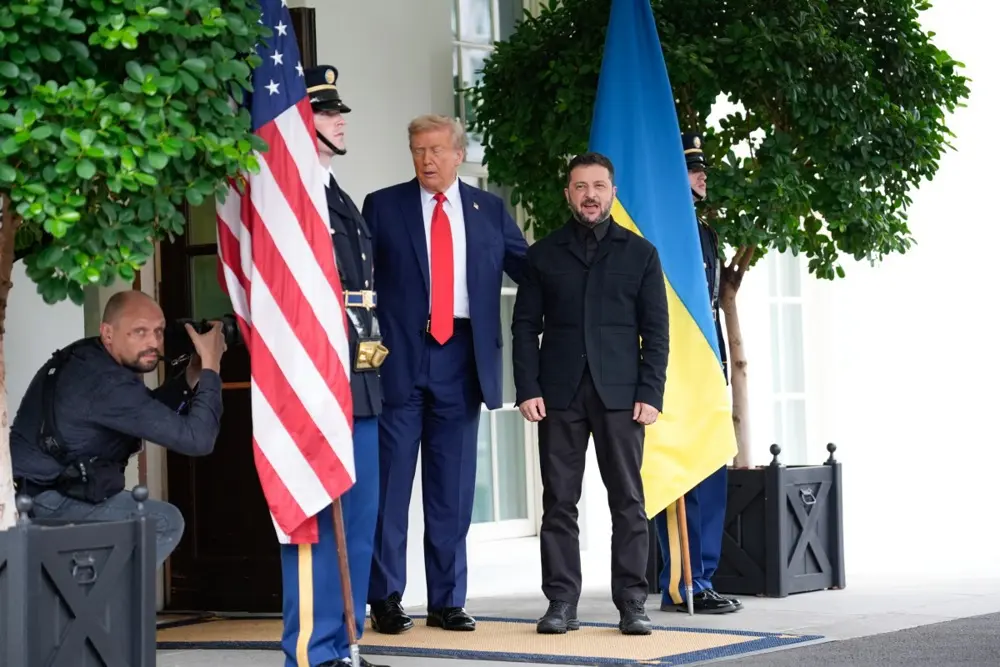 Зеленский прибыл в Белый дом – Трамп лично встречал