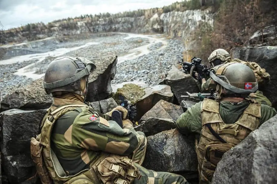 На півночі Норвегії шукають групу солдатів, яка не повернулась із навчань