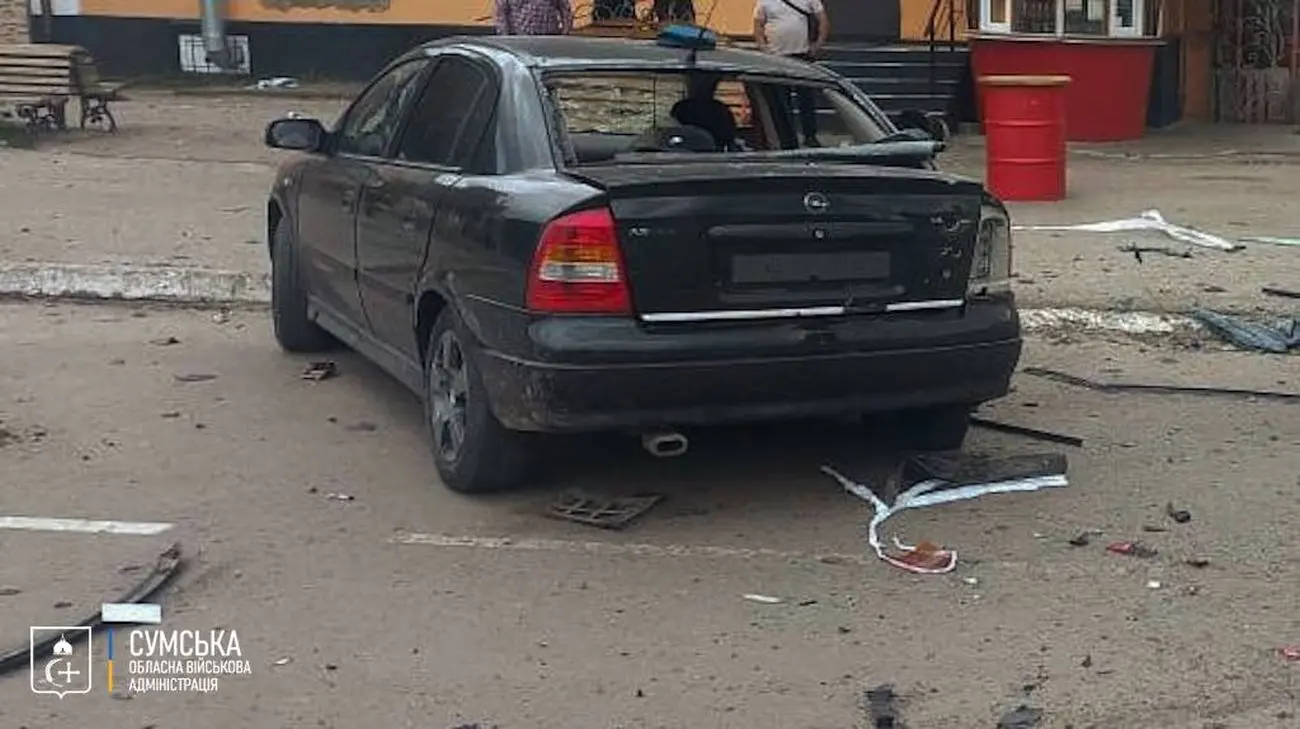 Російський дрон атакував цивільне авто на Сумщині