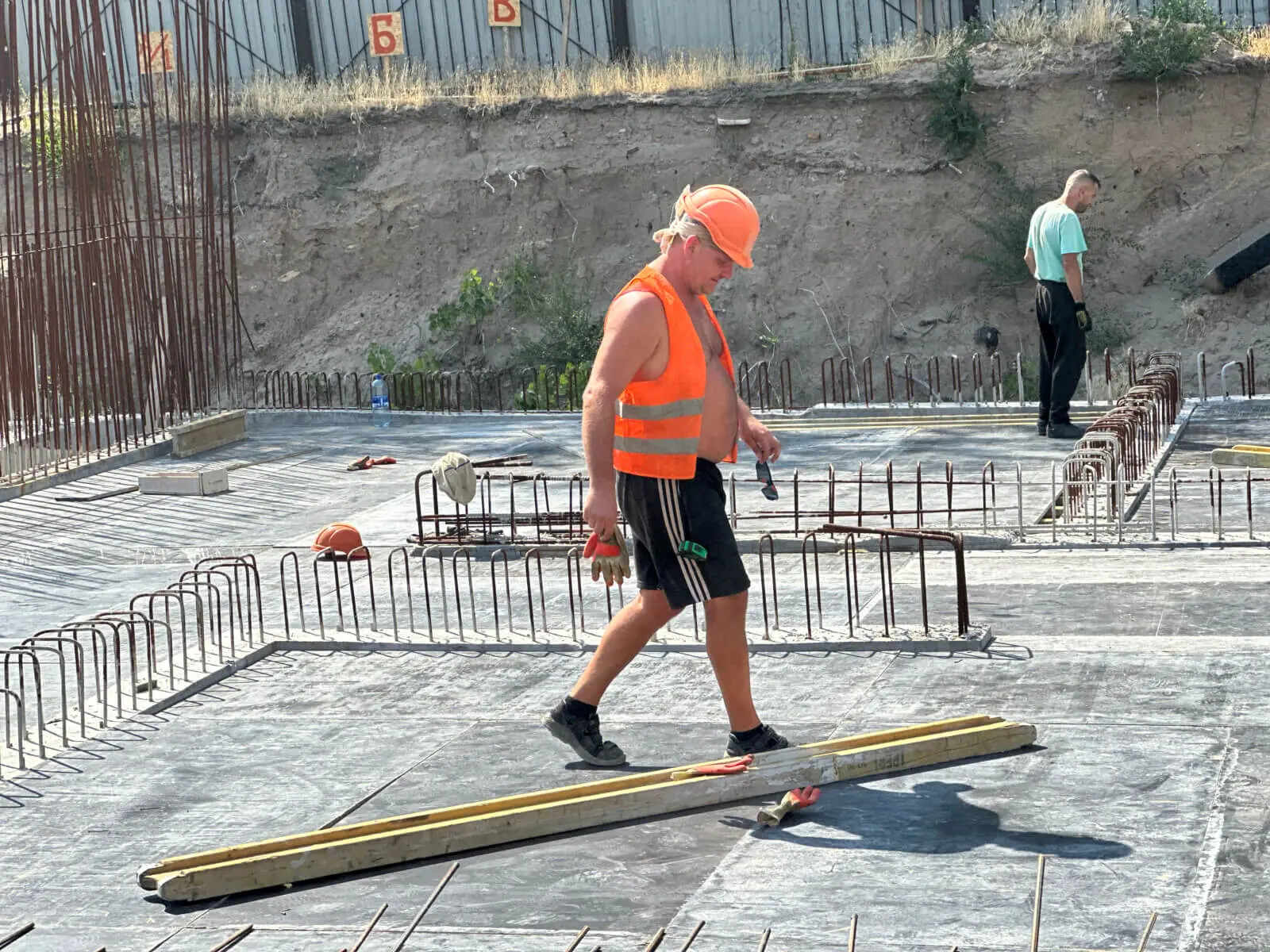 У Дніпрі зводять підземну школу-укриття