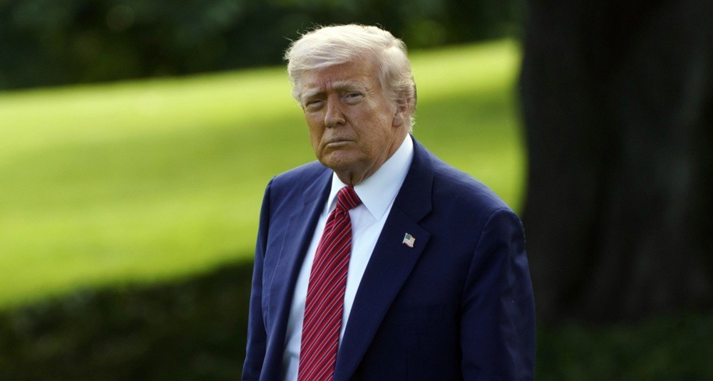 NYP: Трамп согласится на встречу с Путиным, если тот проведет переговоры с Зеленским