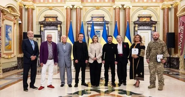 Зеленський вручив відзнаку «Національна легенда України» Вакарчуку, Магучіх та команді СБУ