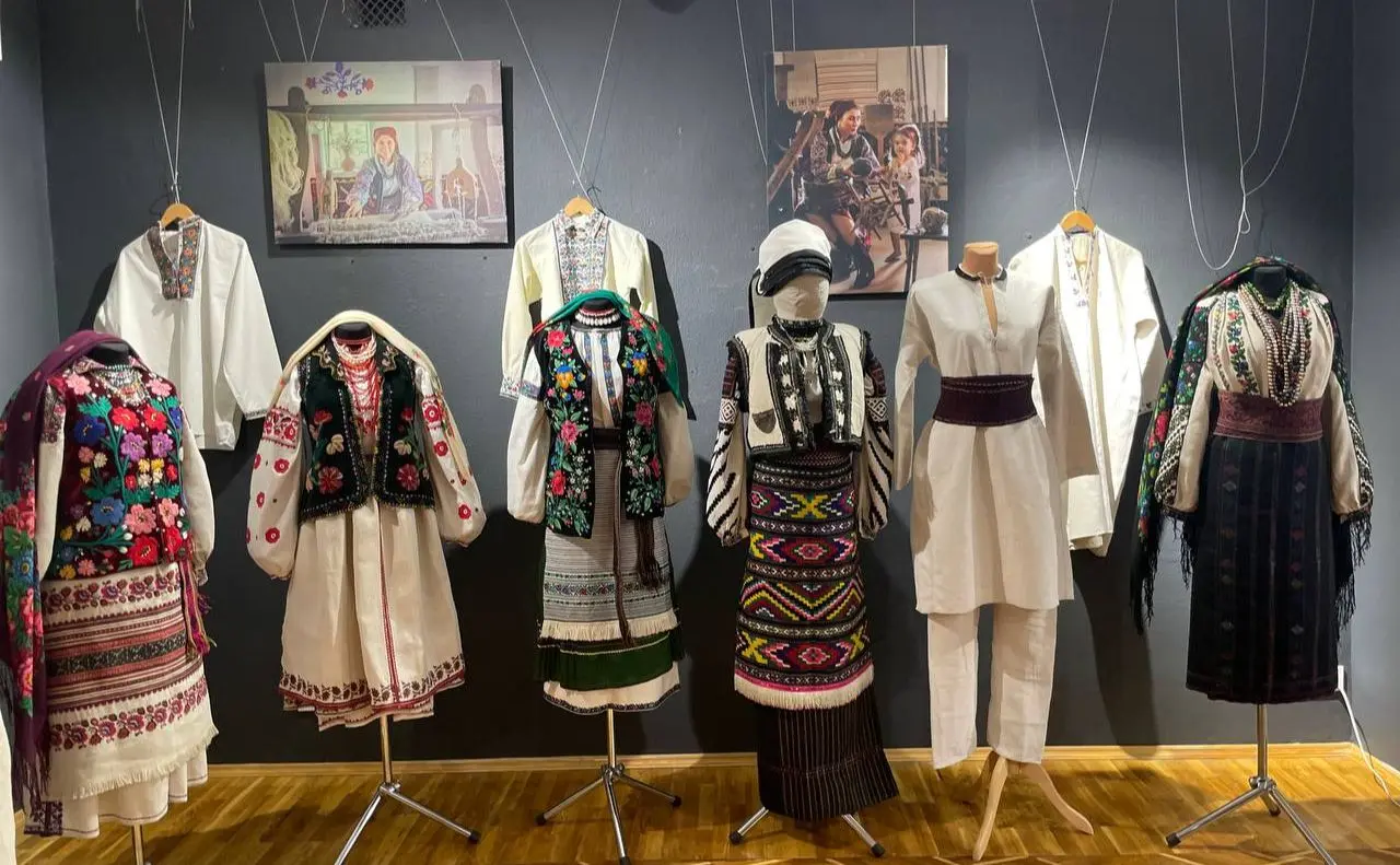 «Вільна країна: нескорені строї»: виставка української традиції