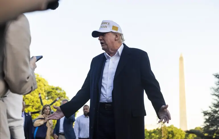 Суд заблокував мита Трампа, визнавши їх неконституційними