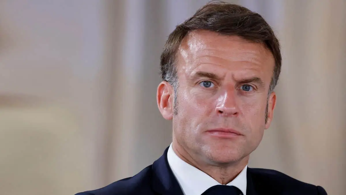 Макрон: Росія пропонує мир, що є капітуляцією