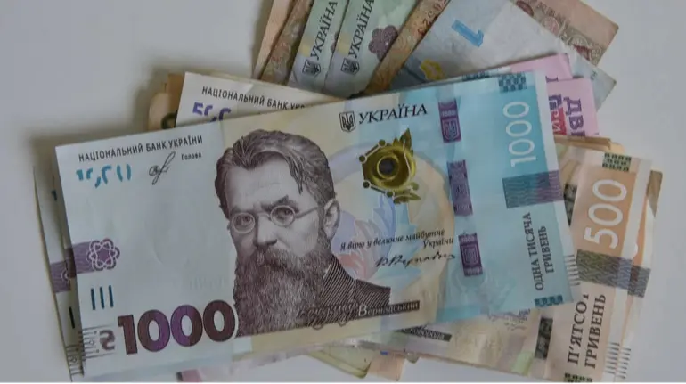 Поліція замовила браслетів для підозрюваних на 40 мільйонів: раніше їх бракувало