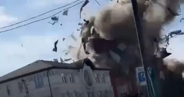 Російський безпілотник влучив у навчальний заклад в Харкові (відео)