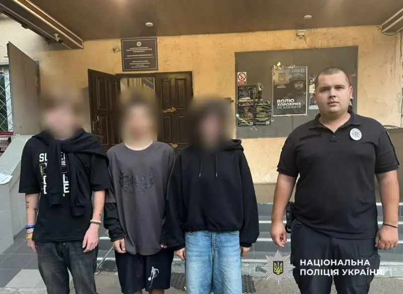 Гуляли нічним містом: одеські поліцейські розшукали зниклих дітей