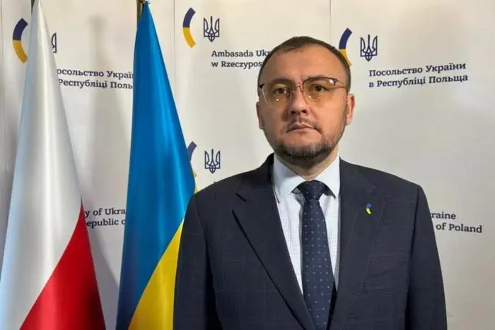 Посол у Польщі засудив маніпуляції ультраправого політика з гаслом "Слава Україні!"