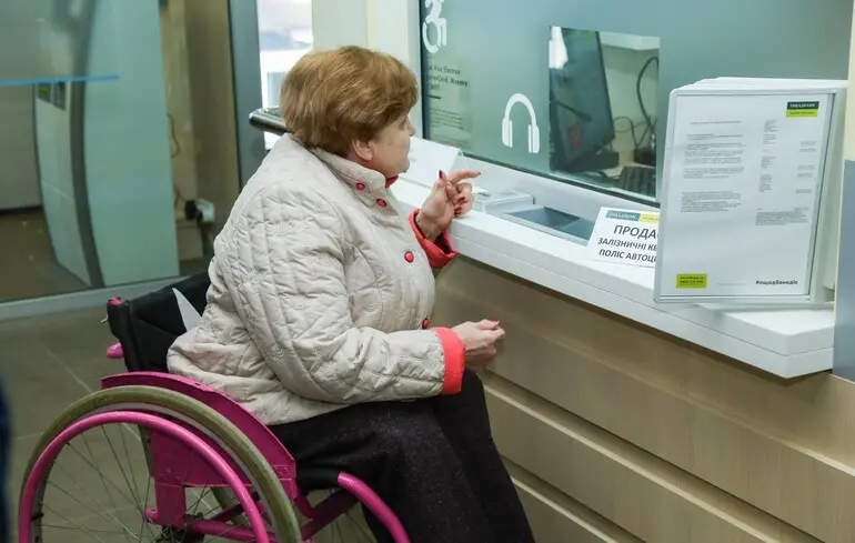 Пенсія в Україні: від чого залежать строки призначення виплати