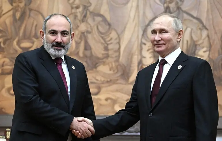 Путін і Пашинян поінформували один одного по телефону про зустрічі з Трампом — Reuters  