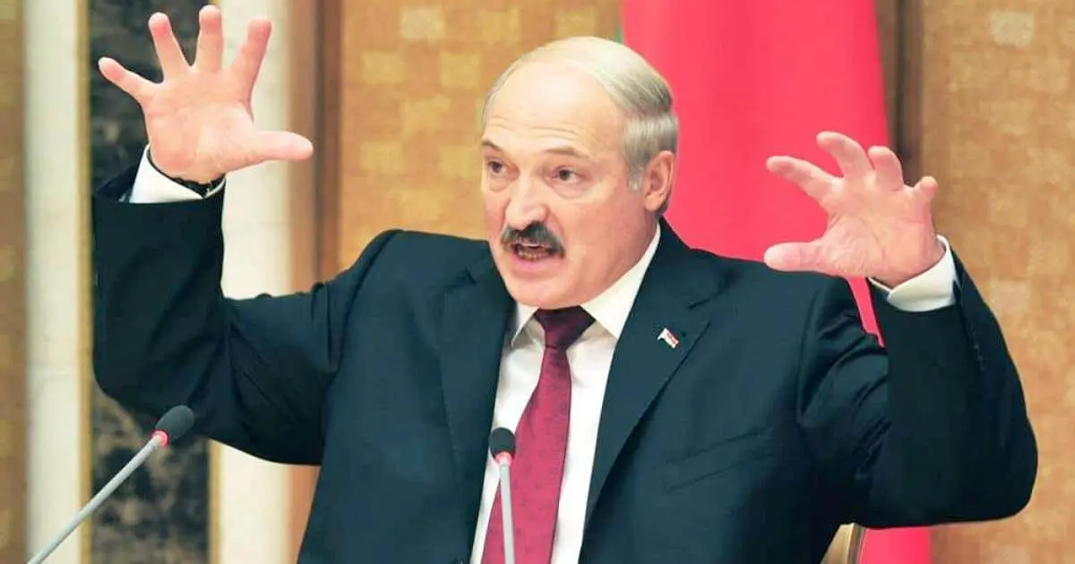 "Ми що, будемо соплі жувати?": Лукашенко обіцяє НАТО відповідь на збиття літаків-порушників