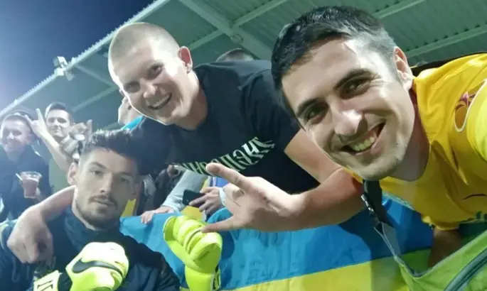 Фанати "Дніпра" критикують створення "Дніпро 1918": що відбувається?