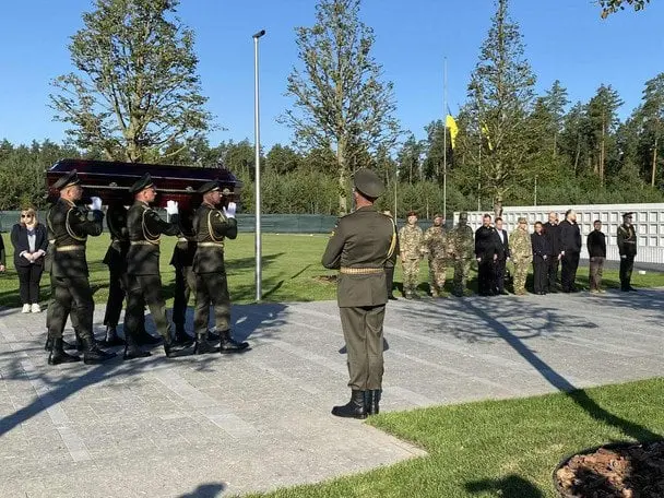 Відкрито Національне військове кладовище під Києвом