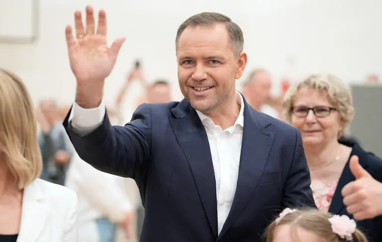Новий президент Польщі почав каденцію з конфлікту з прем’єром