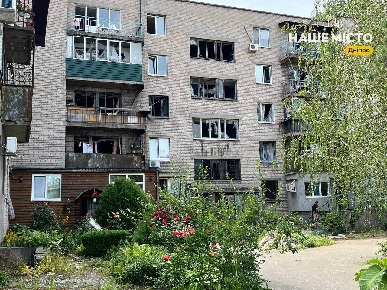 У Дніпрі через ворожий обстріл 24 червня пошкоджено понад 60 будинків комунальної власності та ОСББ/ЖБК: куди звертатися по допомогу