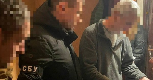 Двох жителів Рівненщини затримали за ведення Telegram-каналу про роздачу повісток